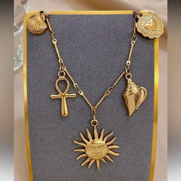 REVOLVE Jewelry - Sun and Shell necklace N1019